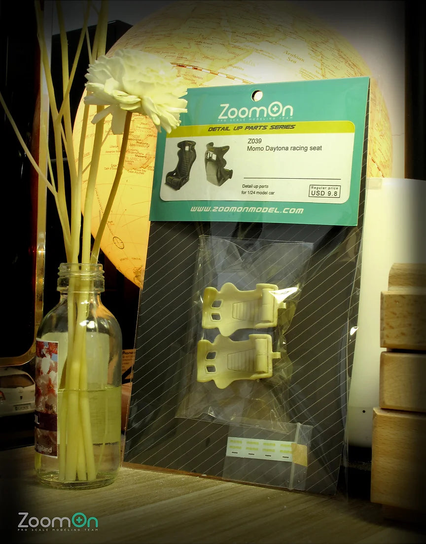 1/24 Momo Daytona racing seat