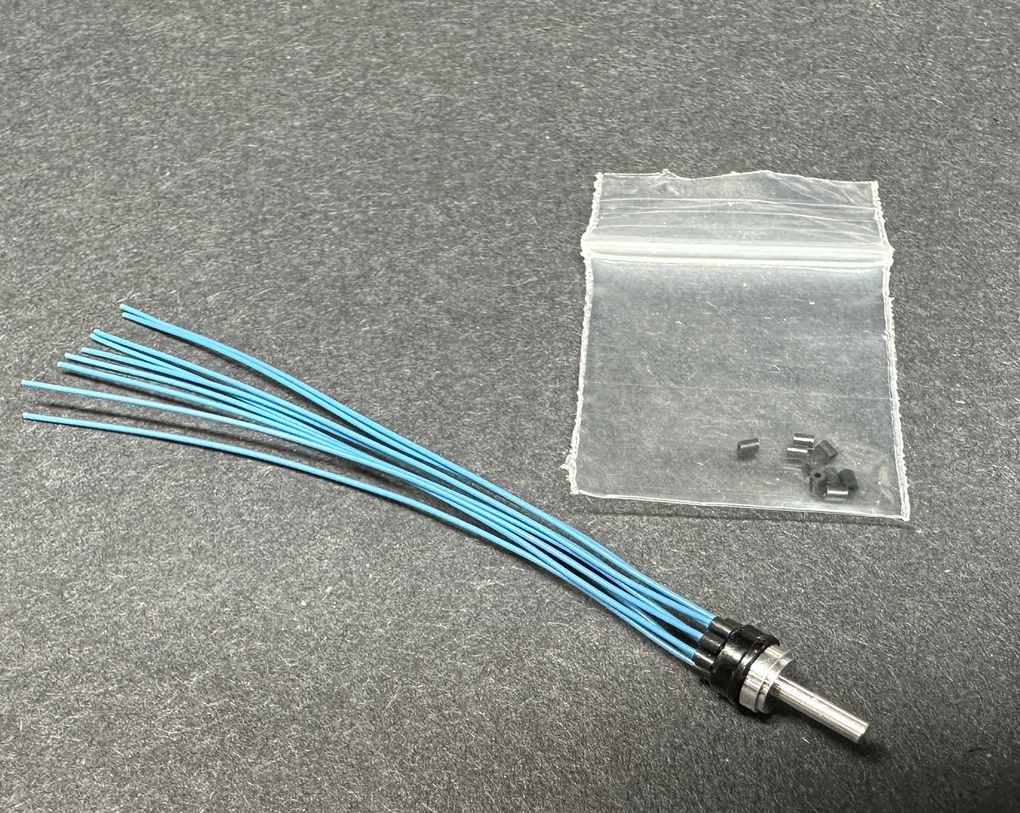 ProScale 1/25 Pre-wired V8 Distributor (Blue)